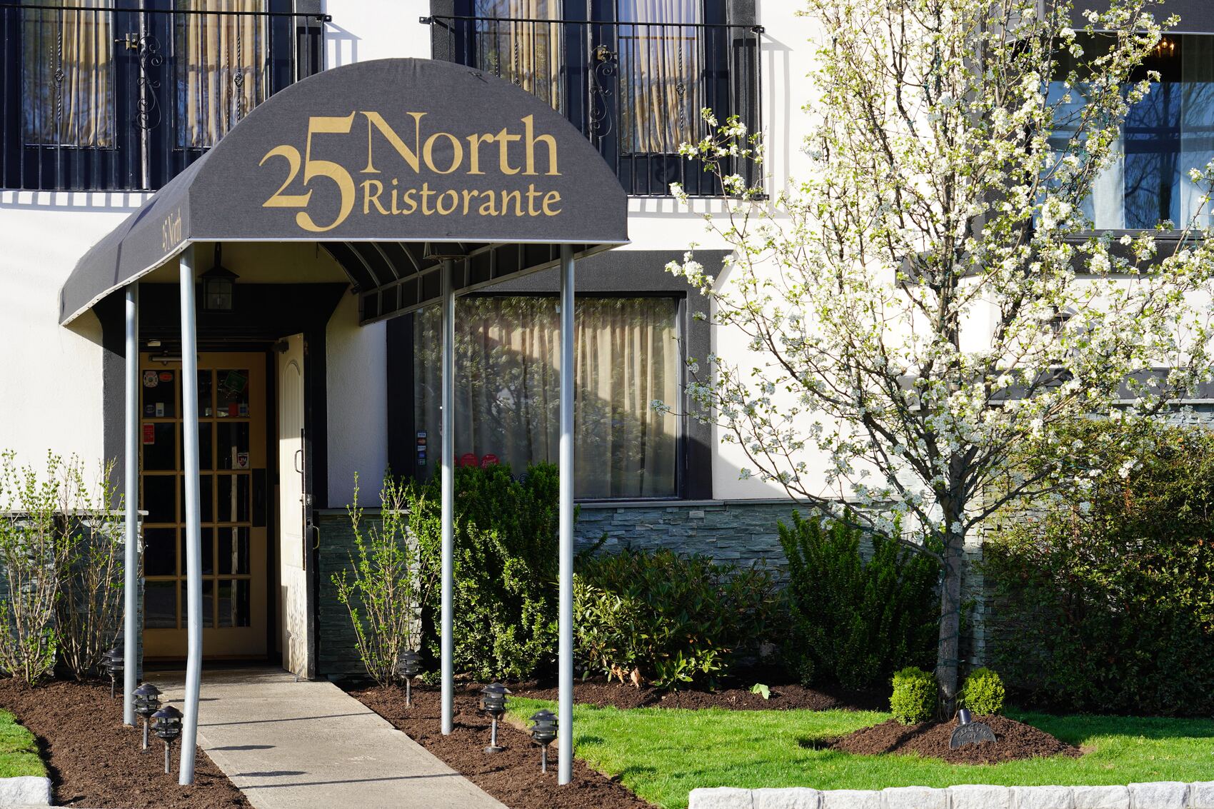 25 North Ristorante from East Boston Post Road