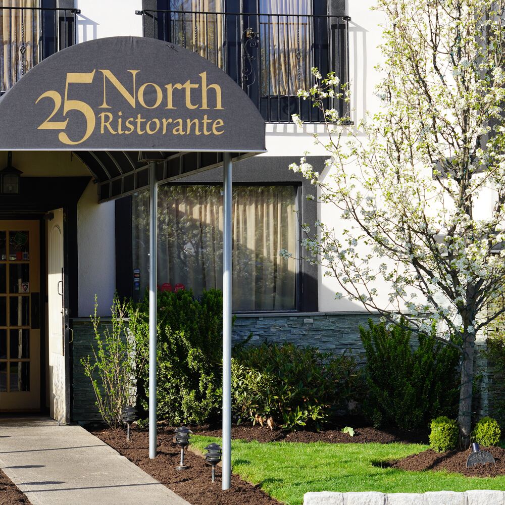 25 North Ristorante on East Boston Post Road